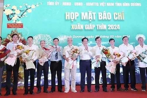 Bình Dương họp mặt báo chí đầu Xuân 2024
