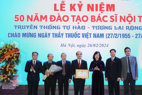Nền móng vững chắc phát triển nhân lực y tế chất lượng cao