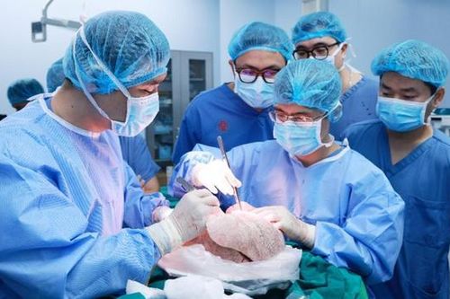 Nhiều kỹ thuật y tế Thủ đô vươn tầm thế giới