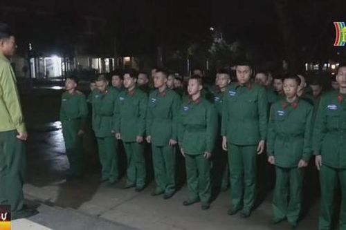 Ngày đầu tiên của tân binh ở đơn vị