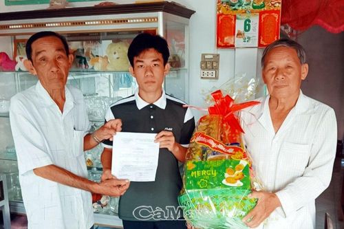 U Minh: 9 đảng viên nhập ngũ năm 2024