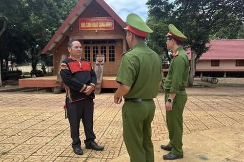 Khơi dậy sức dân bảo vệ an ninh Tổ quốc