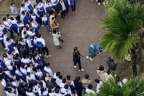Rơi từ tầng 4 tại trường học xuống đất, nam sinh lớp 10 tử vong