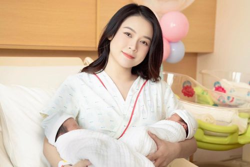 Diễn viên Sam sinh đôi, khoe hình ảnh đầu tiên về cặp song sinh