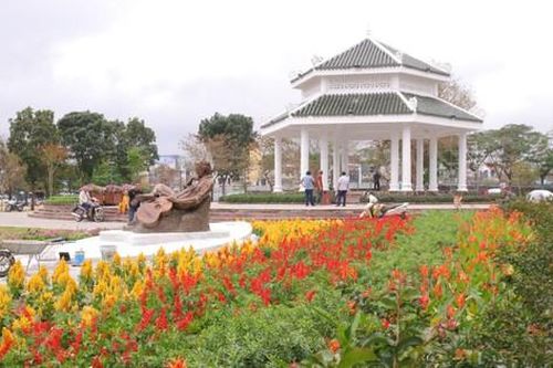 Tượng cố nhạc sĩ Trịnh Công Sơn vừa được đặt ở Huế có gì đặc biệt?