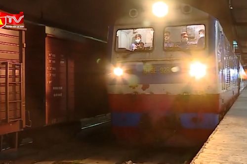 Đường sắt tiếp tục chạy thêm nhiều chuyến tàu Thống nhất sau Tết