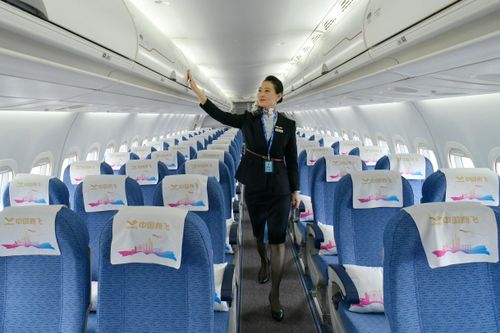 Bên trong máy bay 'Made in China' lần đầu đến Việt Nam
