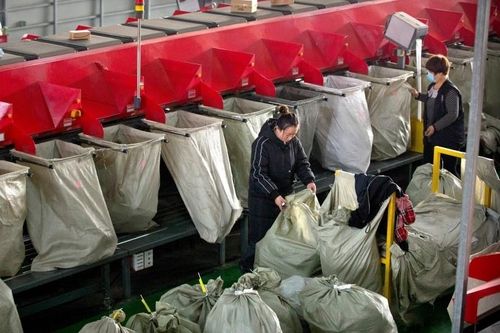 Dành cả 'thành xuân' để săn sale online, nhưng không phải vì tiền