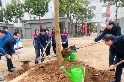Ngành giáo dục Hà Nội phát động Tết trồng cây đời đời nhớ ơn Bác Hồ