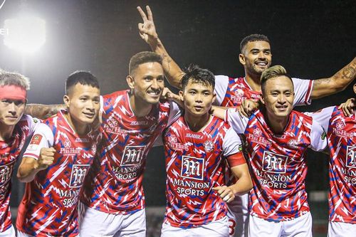 Trung vệ Việt kiều sai sót, Bình Định thua ngược TPHCM