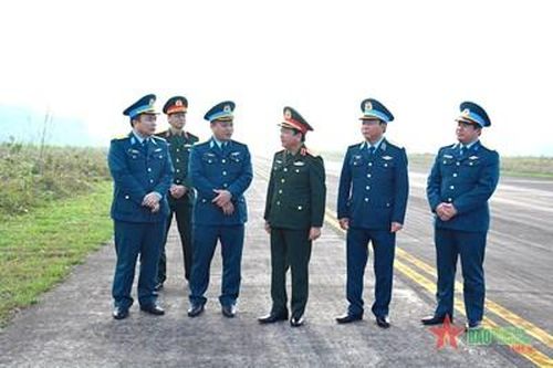 Từ kỳ tích Đoàn Không quân Sao Đỏ