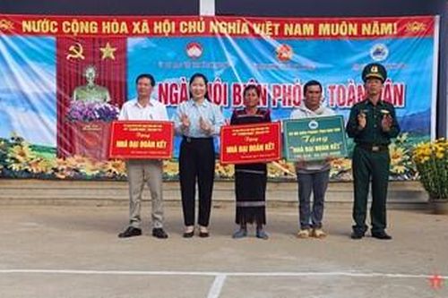 Tỉnh Kon Tum tổ chức Ngày hội Biên phòng toàn dân tại xã biên giới Đăk Nhoong
