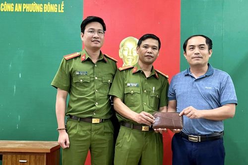Gương chiến sĩ !