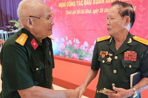 Quân khu 7 gặp mặt đại biểu cán bộ cao cấp Quân đội nghỉ hưu, nghỉ công tác