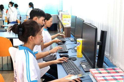 Tăng cơ hội trúng tuyển khi chọn 'ngành gần'