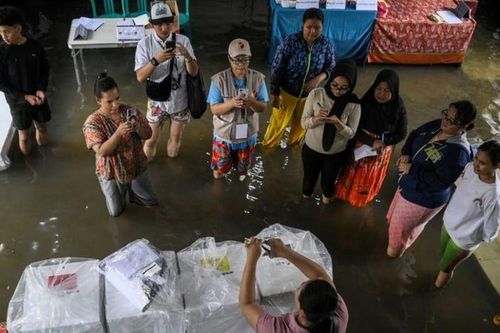 Nỗi nhức nhối khi hơn 100 nhân viên thiệt mạng trong bầu cử tại Indonesia