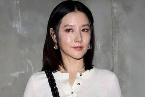 Ảnh chưa qua chỉnh sửa của Lee Young Ae