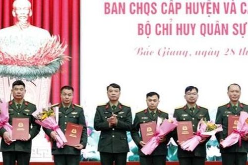 Công bố quyết định của Bộ trưởng Quốc phòng về tổ chức lại Bộ Chỉ huy quân sự tỉnh Bắc Giang