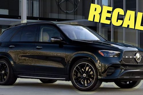 Mercedes-Benz triệu hồi hơn 100.000 xe SUV do nguy cơ chết máy và gãy bàn đạp