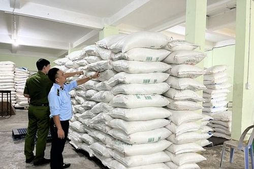 Tạm giữ 22 tấn đường kính trắng vi phạm