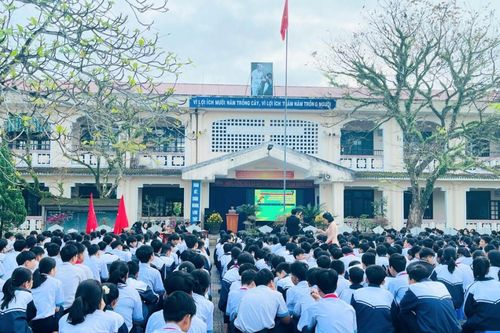 PC Thừa Thiên Huế: Tuyên truyền an toàn, tiết kiệm điện trong trường học