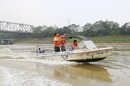 Phú Thọ phối hợp với Cục CSGT tăng cường kiểm tra vi phạm trên sông Hồng