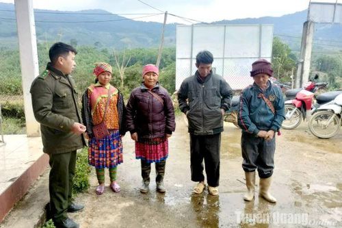 Chuyện học tiếng Mông để dân vận