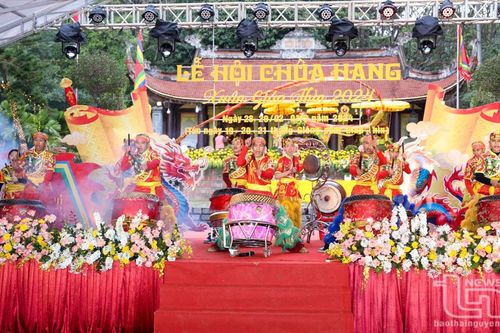 Khai hội chùa Hang Xuân Giáp Thìn