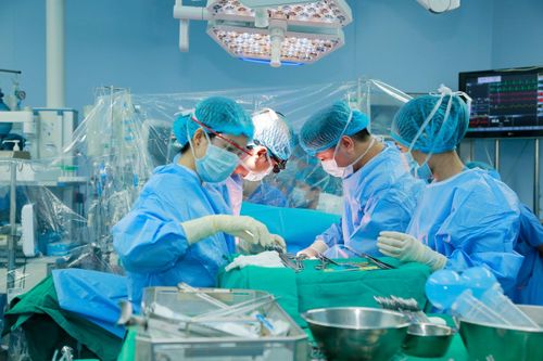 Phấn đấu đến năm 2025, Việt Nam có 15 bác sĩ, 33 giường bệnh trên 10.000 dân