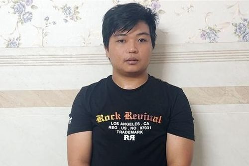 Giả vờ xin đi nhờ xe rồi dùng dao đe dọa, cướp tài sản
