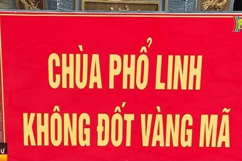 Nhiều nhà chùa nói 'không' với việc đốt vàng mã