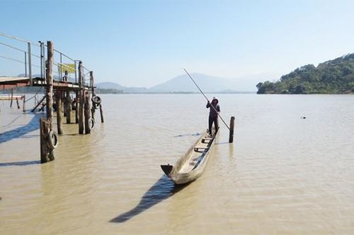 Trở lại buôn Lê