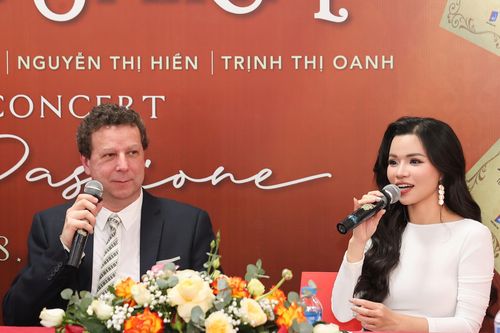 Hiền Nguyễn Soprano ra mắt cuốn sách về nghệ thuật đỉnh cao nhân loại