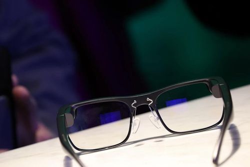 OPPO trình làng OPPO Air Glass 3 mới