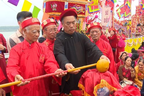Nước trong dòng chảy văn hóa Việt