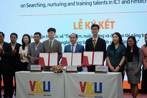 Hợp tác, hỗ trợ ươm mầm nuôi dưỡng nhân tài công nghệ thông tin