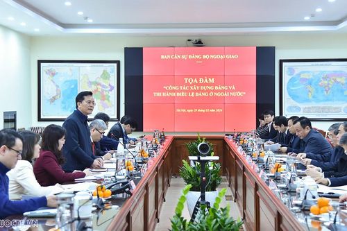 Bộ Ngoại giao tọa đàm về công tác xây dựng Đảng và thi hành điều lệ Đảng ở ngoài nước