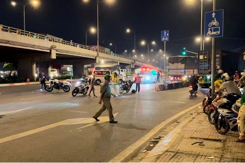 Hai người tử vong sau tai nạn ở ngã tư An Sương