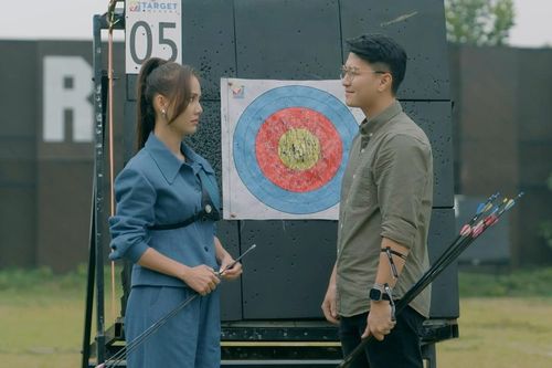 Huỳnh Anh kết đôi với cô bán quạt từng gây sốt của 'Phố trong làng'