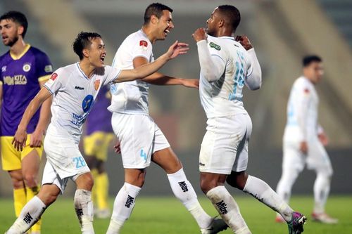 Nam Định 3-2 Hà Nội: Xem lại màn ngược dòng khó tin trong 8 phút bù giờ