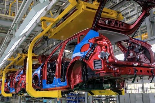 Lượng xe mới giảm sâu kỷ lục trong tháng 2, thị trường ô tô khó bứt tốc