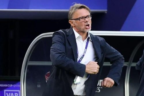 HLV Troussier: Dư luận Việt Nam chưa hiểu rõ bóng đá tập thể; Campuchia dự giải FIFA Series cùng các đội châu Phi, Nam Mỹ