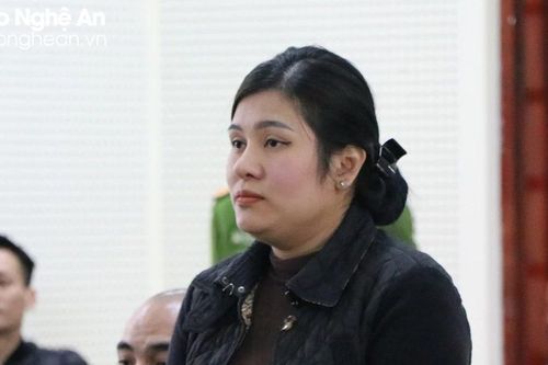 Chuyến hàng không người nhận và đường về xa ngái của thiếu phụ xinh đẹp