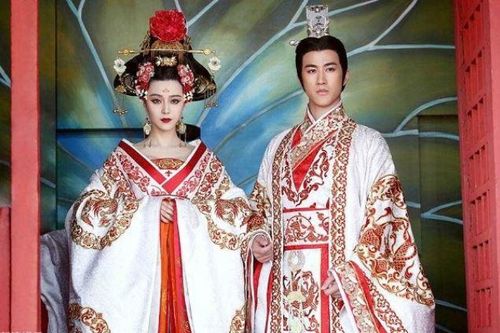 Giải mã cái chết đột ngột của Võ Tắc Thiên sau 1 năm thoái vị: Bị chính sủng nam của mình xuống tay?