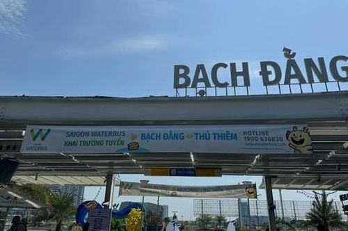 Điểm đón trả khách buýt đường sông ở TPHCM được đổi tên từ 'Ga tàu thủy' thành 'Bến tàu'