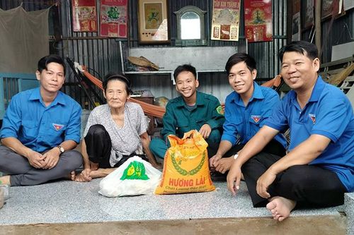 Chú trọng giáo dục lý tưởng cách mạng, đạo đức, lối sống văn hóa cho thế hệ trẻ