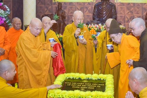 Lễ đặt đá đại trùng tu chùa Minh Đạo (Q.3, TP.HCM)