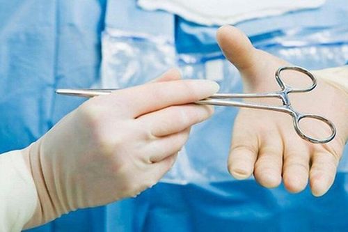 Bị cắt một phần dạ dày vì uống 12 viên thuốc này
