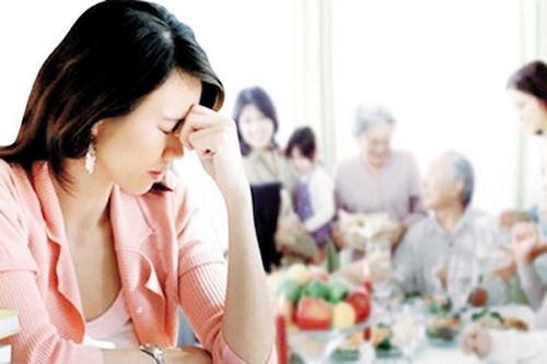 Căng thẳng đến sinh bệnh vì bị giục sinh con, lấy chồng