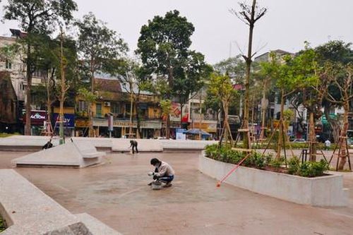 Tiếp tục chỉnh sửa, hoàn thiện cải tạo Vườn hoa Vạn Xuân